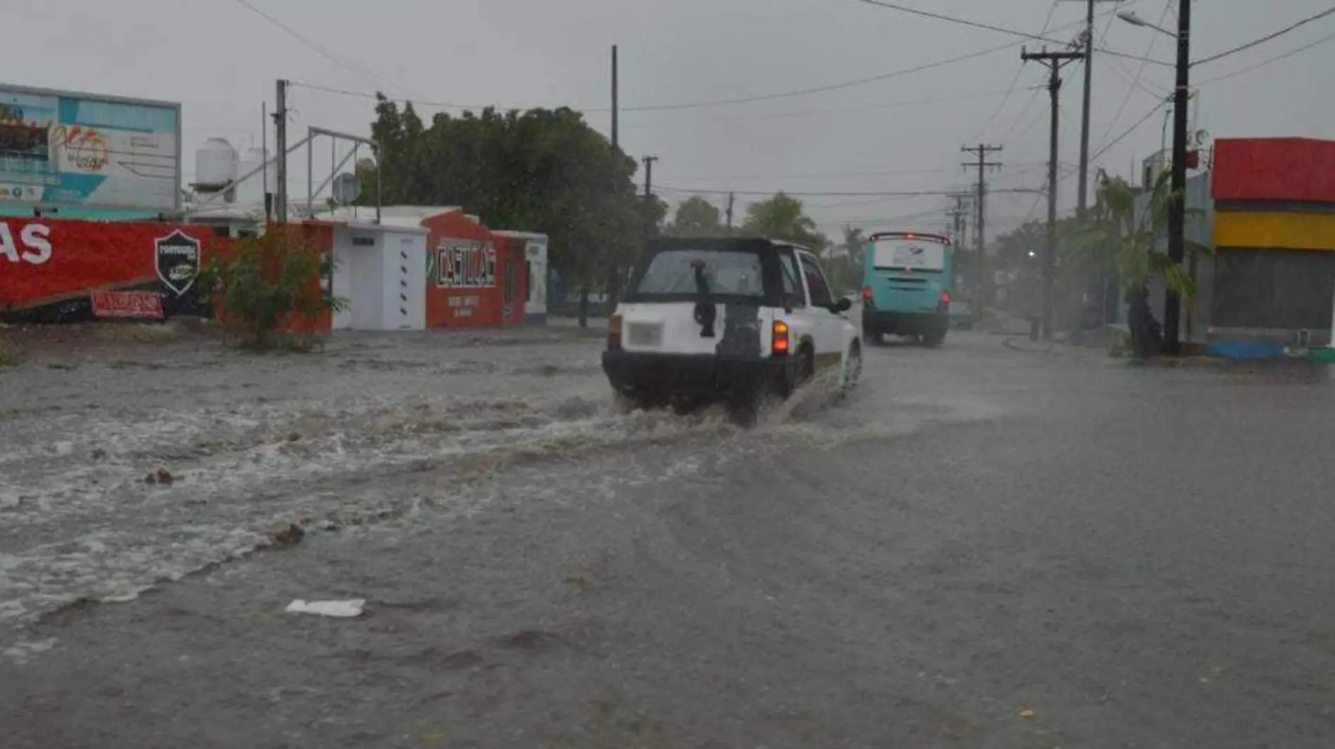 Lluvia calle La Paz